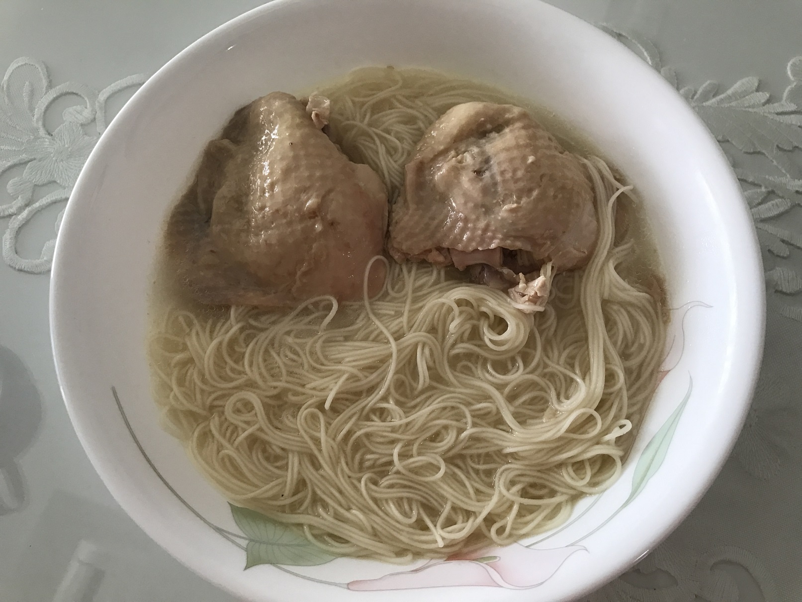 Dinner is RZ's 鸡汤面线！
