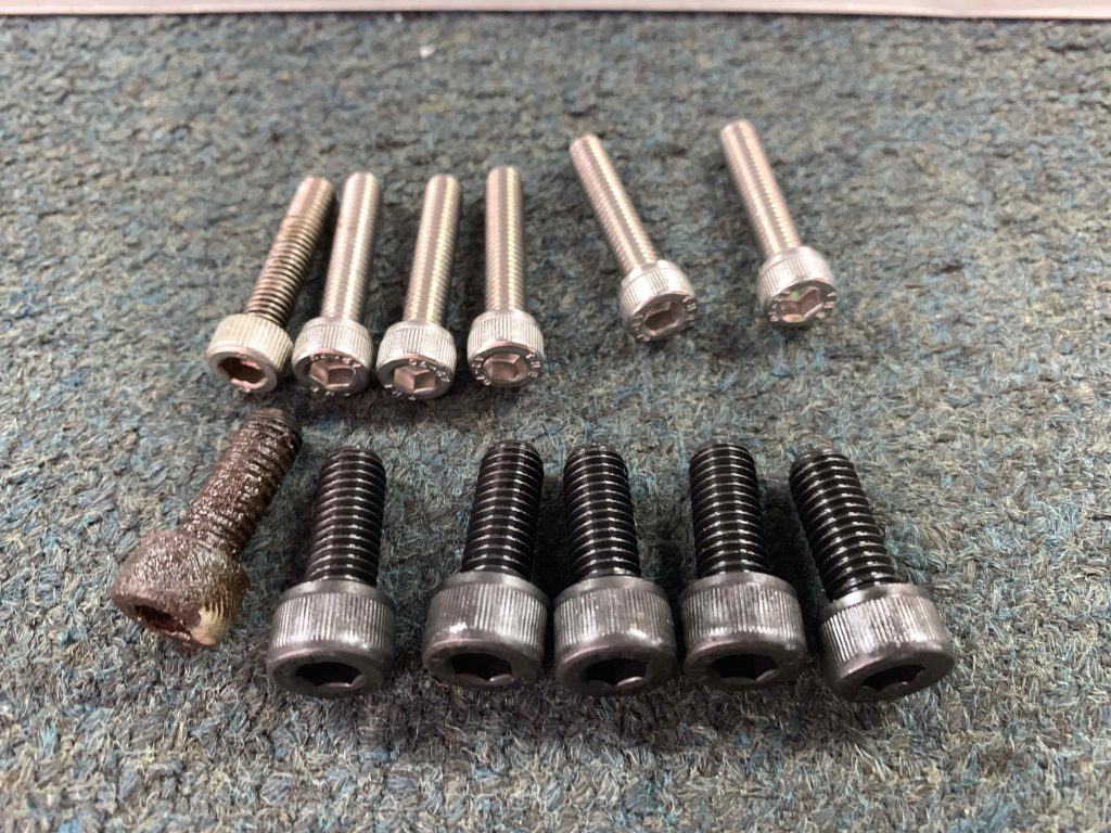 Screws for the engine!