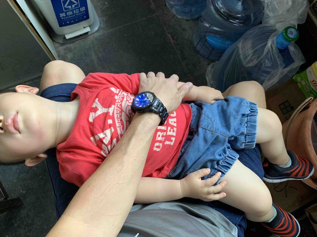 Lucas became an attraction as we borrowed a place with air con for him to sleep. Attraction employees all came to see the baby...