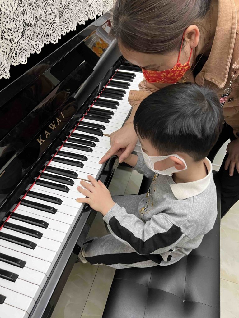 Checking out an old school piano school in the neighbourhood.