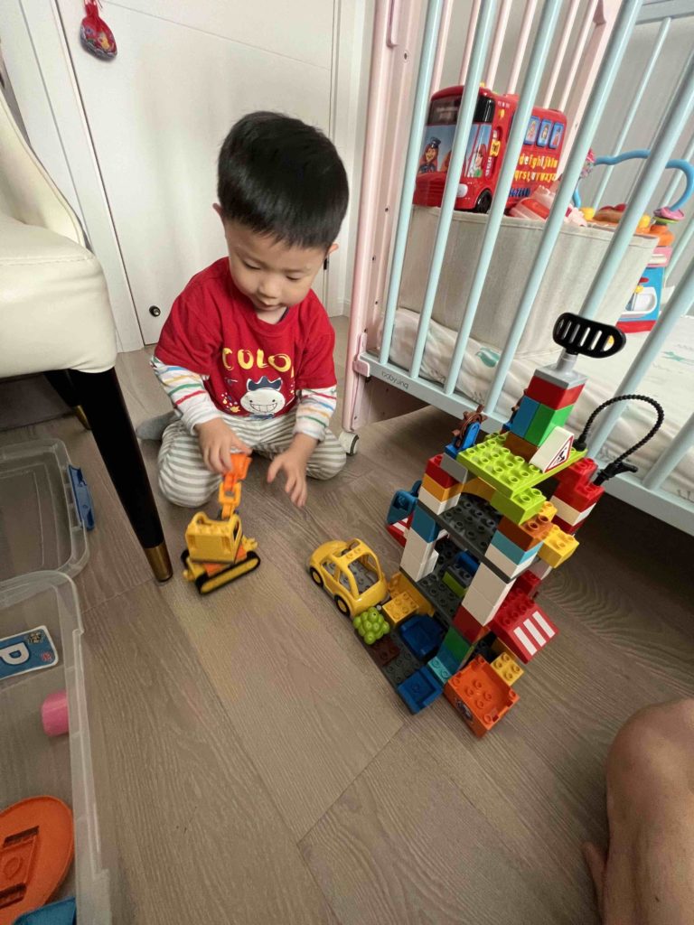 Building the Singapore home after seeing photos... He asked me what name to the house, I said 999k, he said Singapore House.