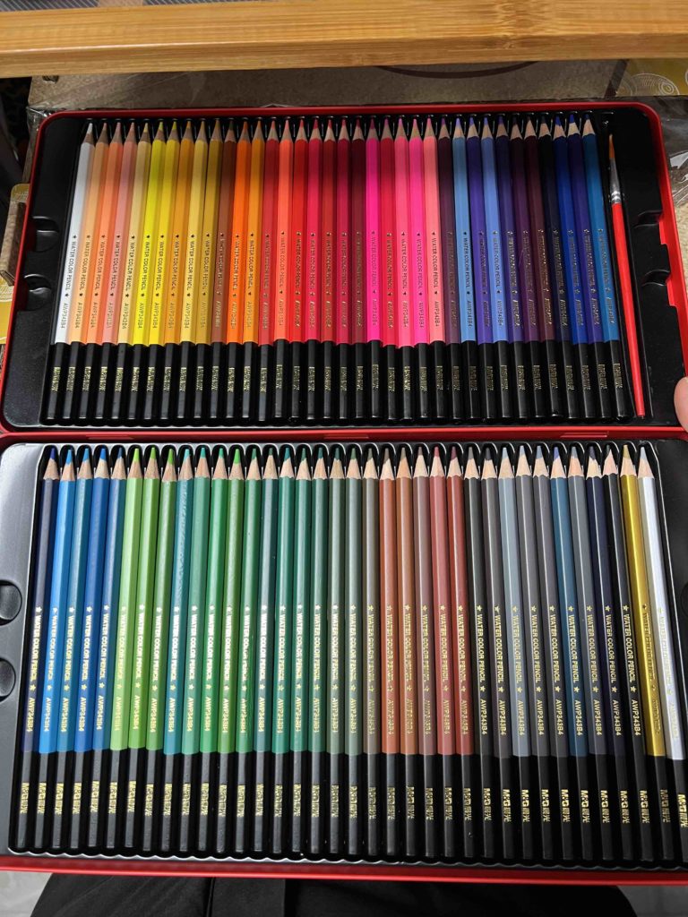 Lucas' M&G (晨光) 72 Colour Pencil set! As a child my favourite was always the gold and silver colour as it was rare to have in each colour set.