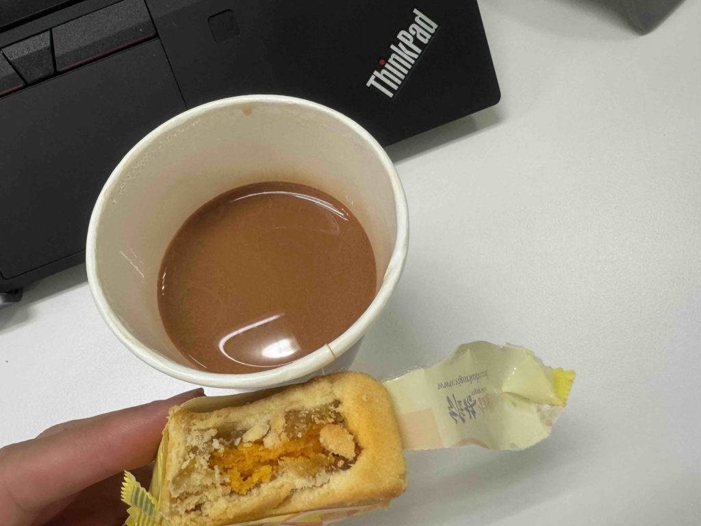 Work, Tea and snack!