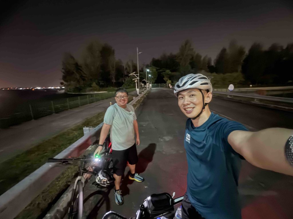 Night Cycling with Junru, from Woodleigh to Punggol Coney Island and back!