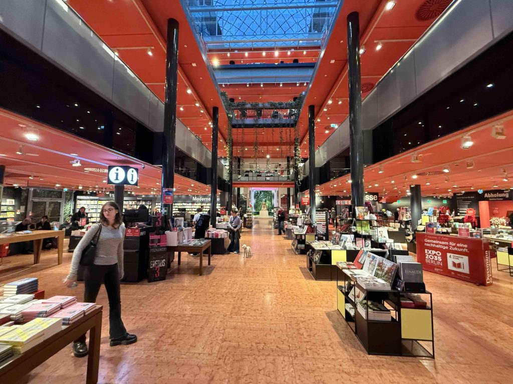 Walking around a german book store!