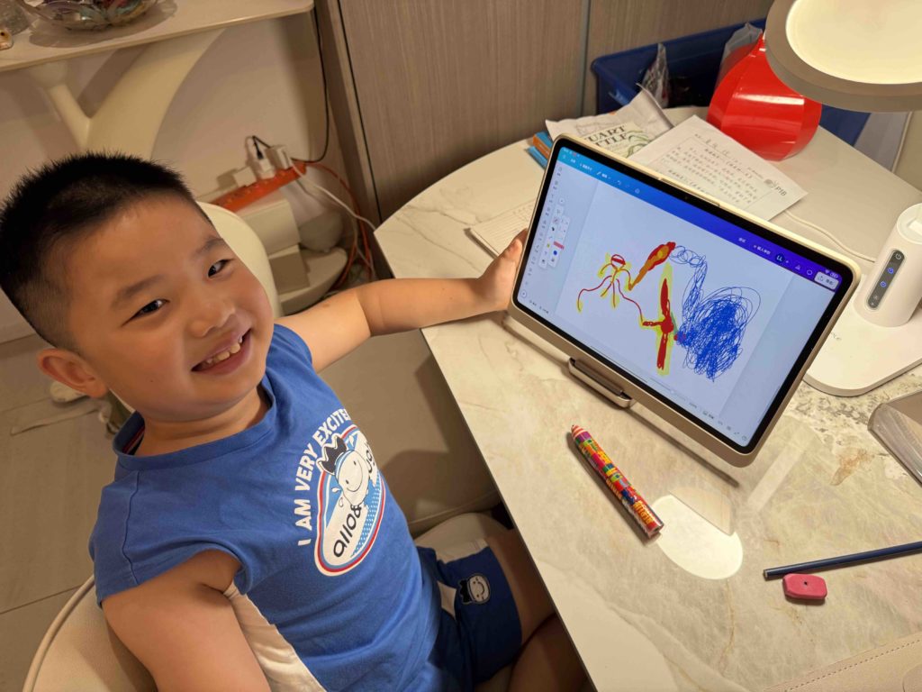 Learning to draw with CANVA!