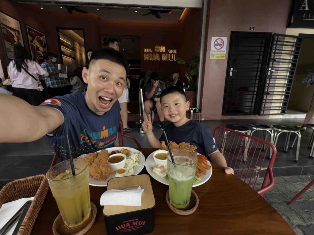 Exploring food options at Eco Botanic!