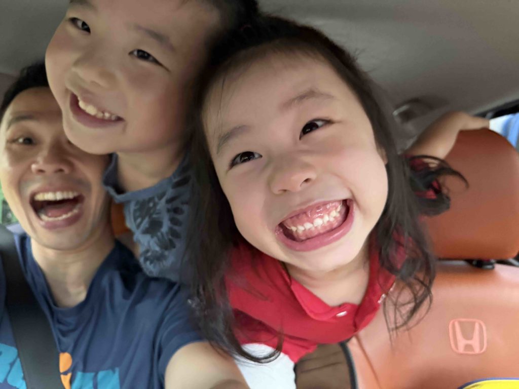 fighting for the biggest face on the picture