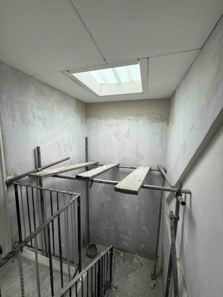 ceilings are up! love the skylight!