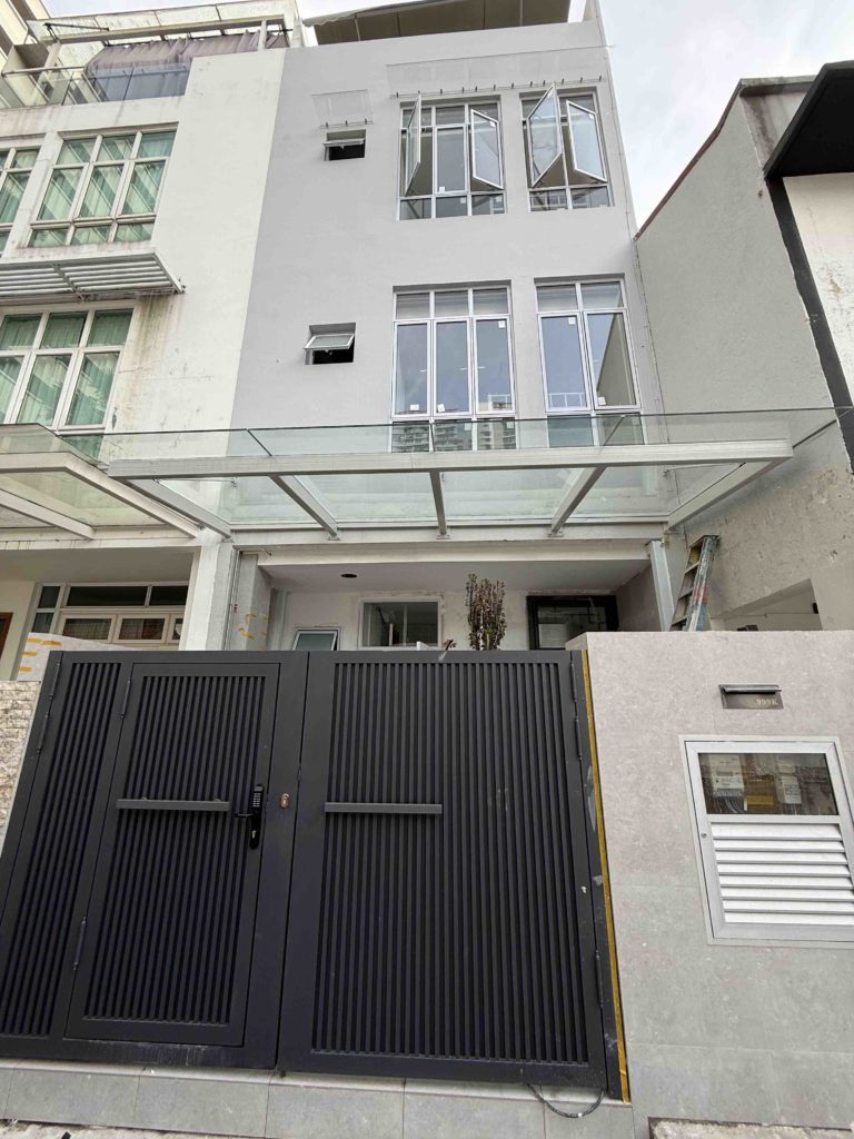 Finally front porch glass roof is up! Looks great!
