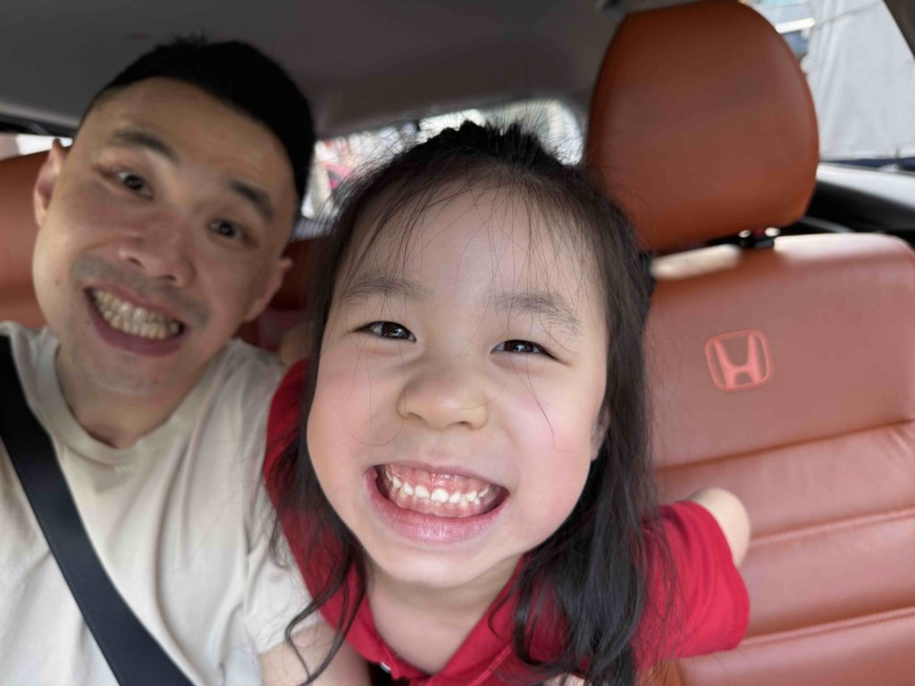 Winner of biggest face in photo competition...