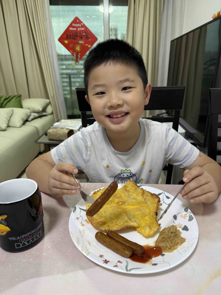 German sausage and cabbage and 葱油饼加蛋！