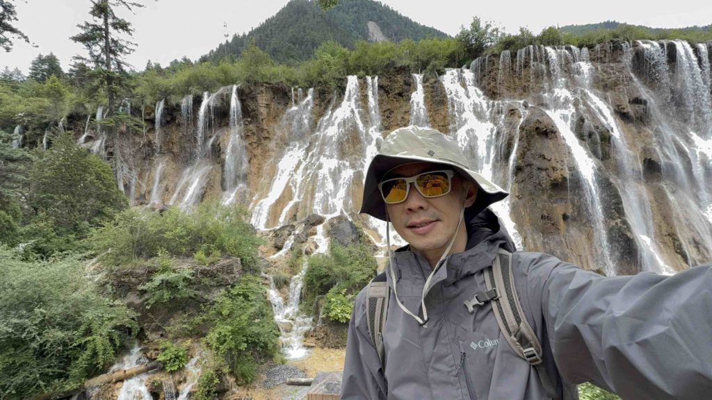 九寨沟 iconic Journey to the west scene where they cross this waterfall!