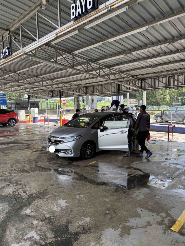 Did a simple wash. Like 7 men clean the car took 3 mins...