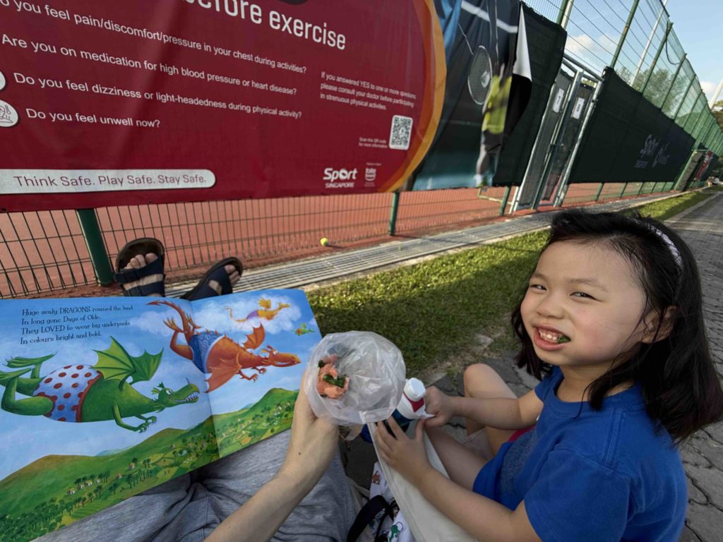 Plan B to be in time for Tennis, Dabao dinner with outdoor seats and story book...