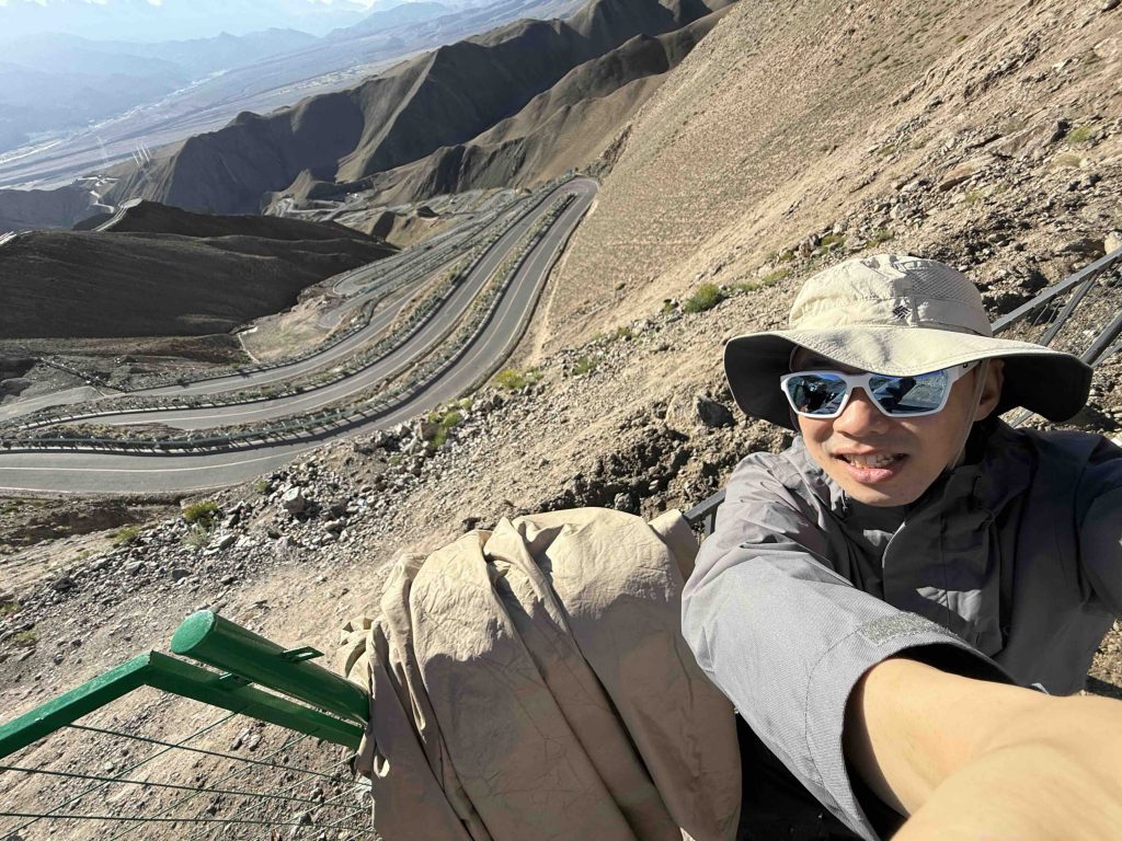 Many bends along 独库公路