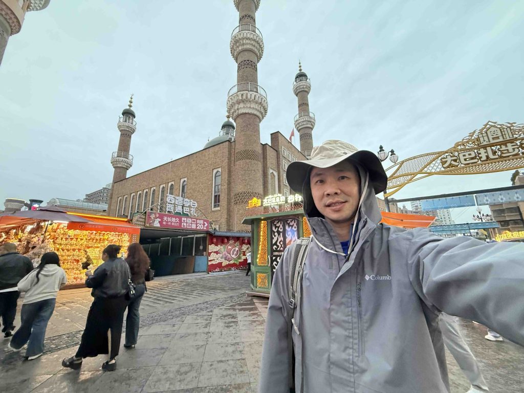 Finally in the city in 乌鲁木齐，步行街